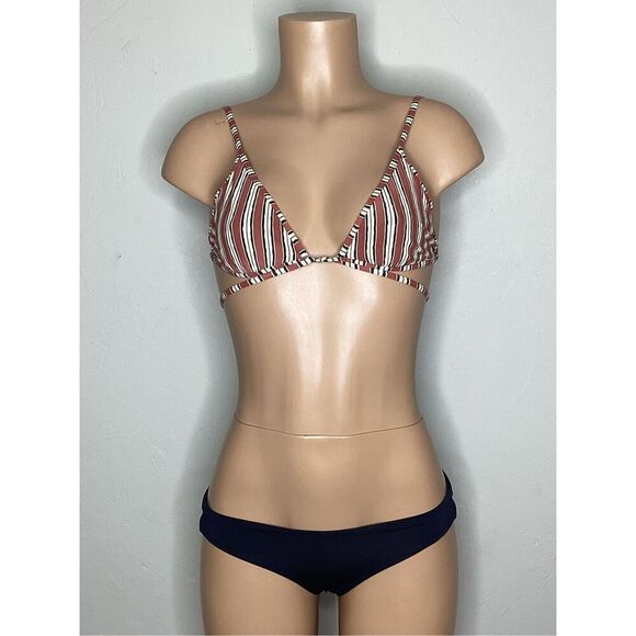 New. Billabong stripe bikini. M/S. Retails $99 - Picture 2 of 11